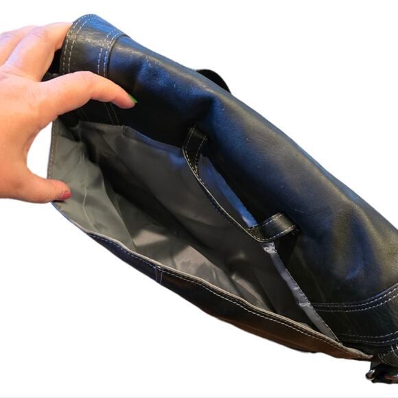 eBags Black Leather Messenger Crossbody Computer Bag - Picture 7 of 13